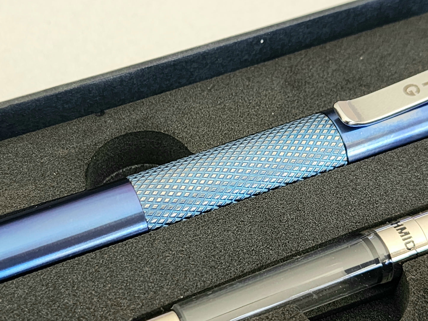MIG Fountain Pen (Titanium) - Blue, knurled and machined back